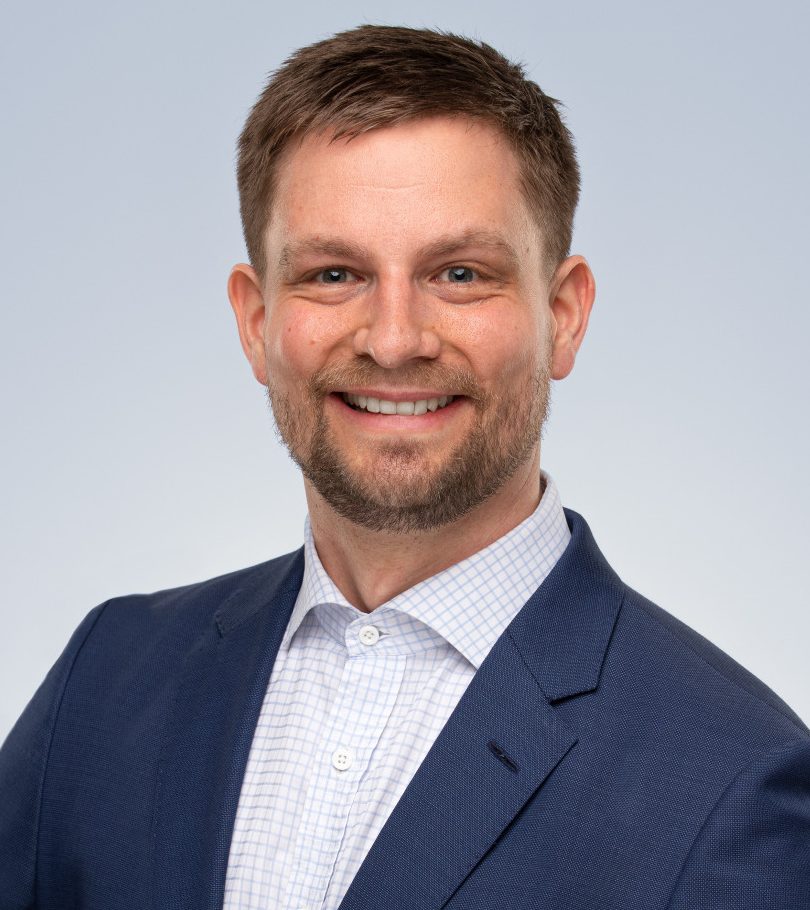 Dr. Dennis Schlippert